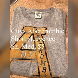 Guys Abercrombie short sleeve shirt